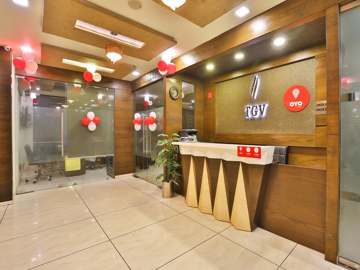 Oyo 13253 The Grand Vinayak Hotel Ahmedabad Eksteriør bilde